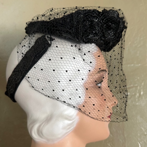 IMPRESSIVE 1930s\' BLACK STRAW TILT HAT WITH DOTTED VEIL + STRAP main image 6